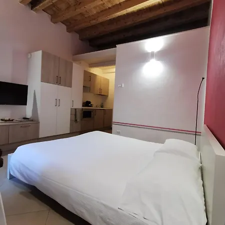 Flora Inn, Super Sweet - Centro Apartment *